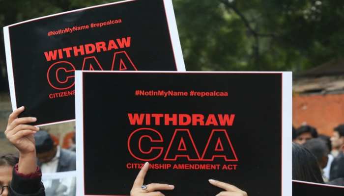 CAA का विरोध: अहमदाबाद में 49 पत्थरबाजों को हिरासत में लिया गया CAA का विरोध: अहमदाबाद में 49 पत्थरबाजों को हिरासत में लिया गया