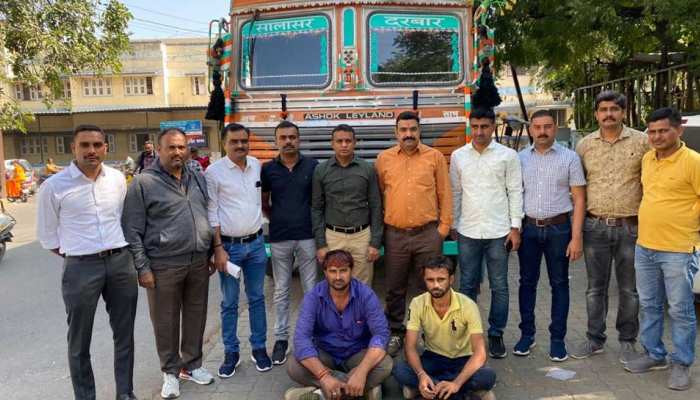 नए साल से पहले गुजरात के राजकोट में 38 लाख रुपए की विदेशी शराब जब्त नए साल से पहले गुजरात के राजकोट में 38 लाख रुपए की विदेशी शराब जब्त