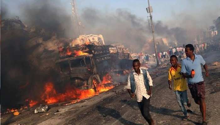 terrorist attack in Somalia's capital Mogadishu, 70 dead | सोमालिया की  राजधानी मोगादिशू में आत्मघाती हमला, 70 की मौत | Hindi News, ग्लोबल नजरिया