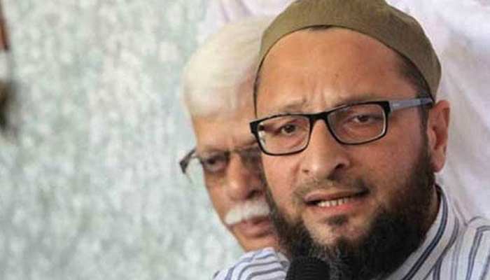 नीतीश के सामने संविधान की धज्जियां उड़ रही हैं और वो आंख बंद कर बैठे हैं: ओवैसी नीतीश के सामने संविधान की धज्जियां उड़ रही हैं और वो आंख बंद कर बैठे हैं: ओवैसी