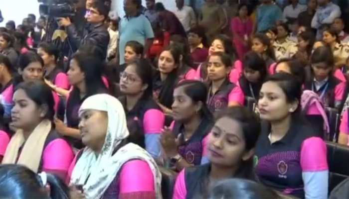 भुवनेश्वर: महिलाओं की सुरक्षा करेगी लेडी SPO टीम, जानिए इनके पास क्या-क्या पावर होगी भुवनेश्वर: महिलाओं की सुरक्षा करेगी लेडी SPO टीम, जानिए इनके पास क्या-क्या पावर होगी