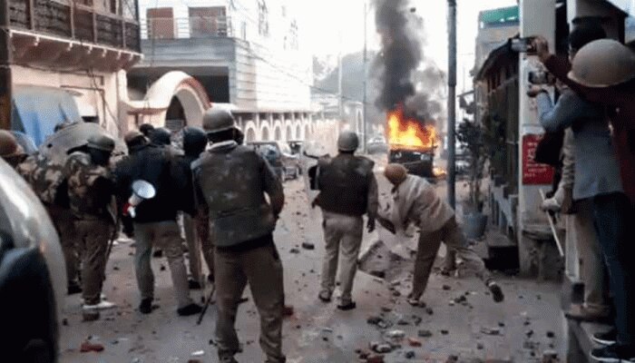 CAA विरोध : मेरठ में PFI के सदस्यों ने ही पुलिस कर्मियों पर चलाई थी गोली CAA विरोध : मेरठ में PFI के सदस्यों ने ही पुलिस कर्मियों पर चलाई थी गोली