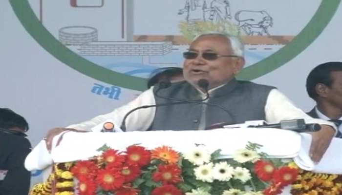 बिहार: परेड में झांकी नहीं शामिल किए जाने पर छलका CM का दर्द, कहा कुछ ऐसा... बिहार: परेड में झांकी नहीं शामिल किए जाने पर छलका CM का दर्द, कहा कुछ ऐसा...