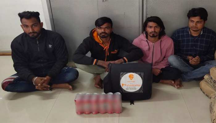 SWIGGY का डिलीवरी ब्वॉय फूड के अलावा ग्राहकों को सप्लाई कर रहा था बीयर, फिर... SWIGGY का डिलीवरी ब्वॉय फूड के अलावा ग्राहकों को सप्लाई कर रहा था बीयर, फिर...