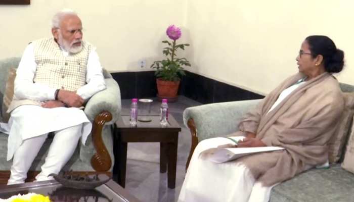 ममता ने कहा- हमें नहीं चाहिए एनपीआर और NRC, तो पीएम मोदी से मिला ये जवाब ममता ने कहा- हमें नहीं चाहिए एनपीआर और NRC, तो पीएम मोदी से मिला ये जवाब
