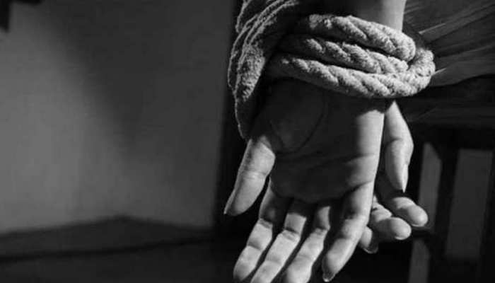 बिहार: FCI के रिटायर्डकर्मी का अगवा किया गया पोता बरामद, तीन अपराधी गिरफ्तार बिहार: FCI के रिटायर्डकर्मी का अगवा किया गया पोता बरामद, तीन अपराधी गिरफ्तार
