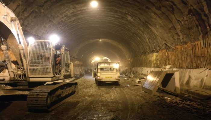 इन आधुनिक तकनीकों से बन रही दुनिया की सबसे लंबी 'अटल टनल', पढ़ें- इसकी खासियतें