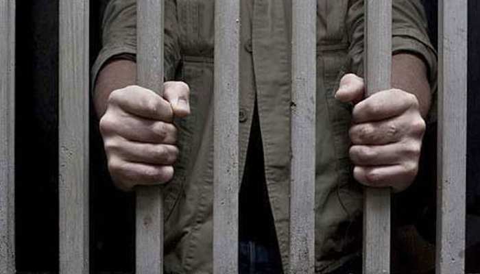 over capicity of pakistans jail | पाकिस्तान की जेलों की हालत जानकर रह जायेंगे हैरान, सलाहियत से ज़्यादा कैद हैं कैदी | Hindi News, Zee Salaam आलमी ख़बरें