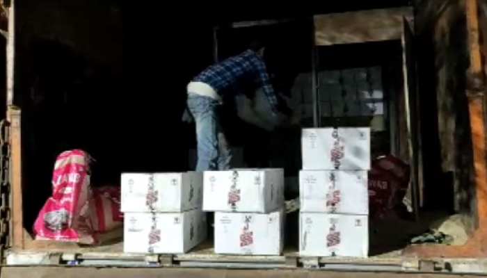 लखीसराय में शराब तस्करों पर पुलिस की छापेमारी, पकड़े गए शराब से लदे ट्रक लखीसराय में शराब तस्करों पर पुलिस की छापेमारी, पकड़े गए शराब से लदे ट्रक