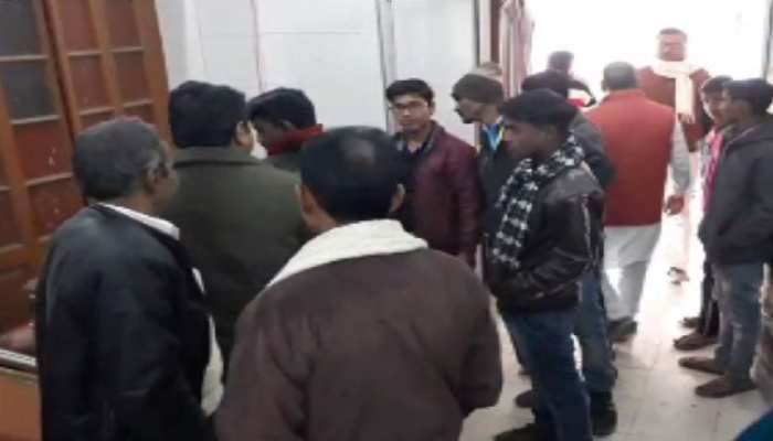 मुंगेर: बाइकसवारों ने होमगार्ड जवान को मारी टक्कर, नशे में थे धुत मुंगेर: बाइकसवारों ने होमगार्ड जवान को मारी टक्कर, नशे में थे धुत