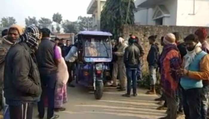 बिहार: सहरसा में युवक का शव मिलने से फैली सनसनी, हत्या की आशंका बिहार: सहरसा में युवक का शव मिलने से फैली सनसनी, हत्या की आशंका