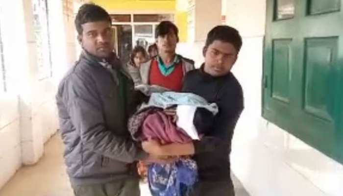 बिहार: सहरसा में दो पक्षों के बीच फायरिंग में दो बच्चियों को लगी गोली, चल रहा इलाज बिहार: सहरसा में दो पक्षों के बीच फायरिंग में दो बच्चियों को लगी गोली, चल रहा इलाज