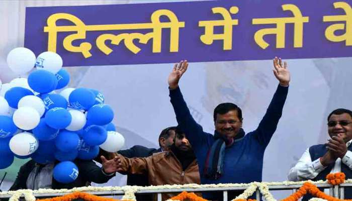 केजरीवाल सरकार के शपथ समारोह में नहीं शामिल होंगे अन्य राज्यों के मुख्यमंत्री, यह है वजह केजरीवाल सरकार के शपथ समारोह में नहीं शामिल होंगे अन्य राज्यों के मुख्यमंत्री, यह है वजह