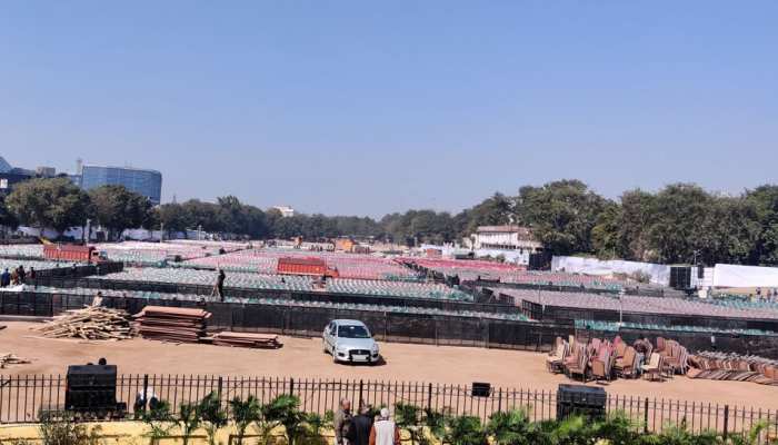 केजरीवाल के शपथ ग्रहण समारोह की तैयारियां जोरों पर, 150 कैमरे रखेंगे नजर केजरीवाल के शपथ ग्रहण समारोह की तैयारियां जोरों पर, 150 कैमरे रखेंगे नजर