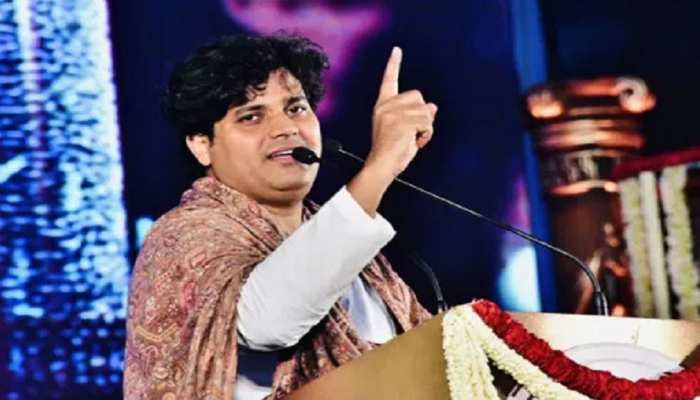 CAA Protest: शायर इमरान प्रतापगढ़ी को प्रशासन ने भेजा 1.04 करोड़ रुपये का वसूली नोटिस CAA Protest: शायर इमरान प्रतापगढ़ी को प्रशासन ने भेजा 1.04 करोड़ रुपये का वसूली नोटिस