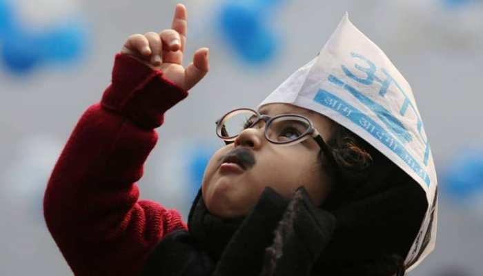 'छोटे मफलरमैन' का मैसेज, केजरीवाल अंकल के शपथ ग्रहण में जलूल जलूल आना 