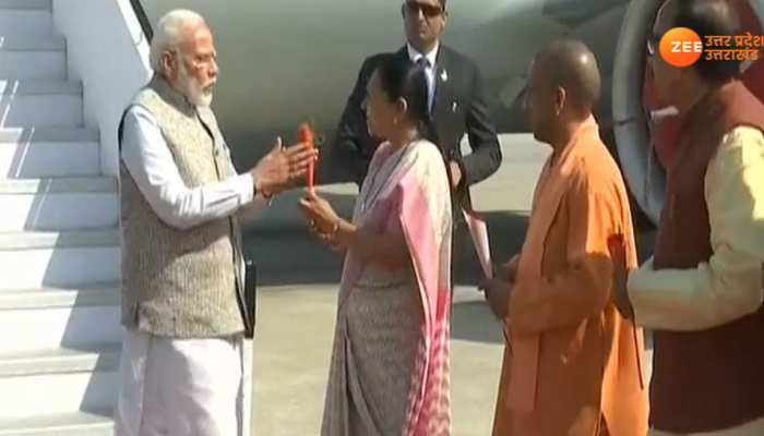 UP: वाराणसी पहुंचे PM नरेंद्र मोदी, राज्यापाल और CM योगी ने किया स्वागत UP: वाराणसी पहुंचे PM नरेंद्र मोदी, राज्यापाल और CM योगी ने किया स्वागत