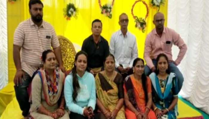 मुस्लिम शख्स ने किया हिंदू लड़की का कन्यादान, चारों तरफ हो रही प्रशंसा मुस्लिम शख्स ने किया हिंदू लड़की का कन्यादान, चारों तरफ हो रही प्रशंसा