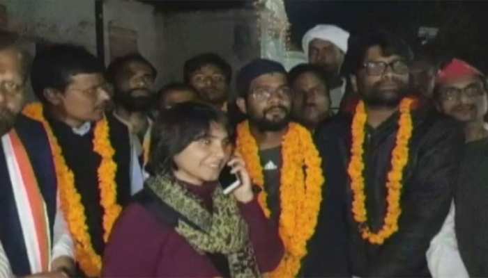 UP: चौरीचौरा से दिल्ली में राजघाट तक पदयात्रा पर निकले 10 सत्याग्रही 5 दिन बाद जेल से रिहा UP: चौरीचौरा से दिल्ली में राजघाट तक पदयात्रा पर निकले 10 सत्याग्रही 5 दिन बाद जेल से रिहा