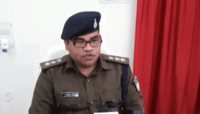 अवैध रेत खनन को लेकर भिड़ गए कांग्रेस विधायक के समर्थक, चले लाठी-डंडे अवैध रेत खनन को लेकर भिड़ गए कांग्रेस विधायक के समर्थक, चले लाठी-डंडे