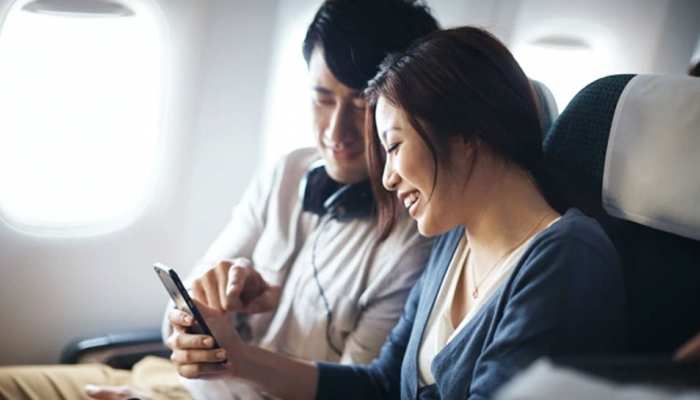 खुशखबरी: उड़ते प्लेन में मिलेगा WiFi का मजा, ये एयरलाइंस कर रही शुरुआत खुशखबरी: उड़ते प्लेन में मिलेगा WiFi का मजा, ये एयरलाइंस कर रही शुरुआत