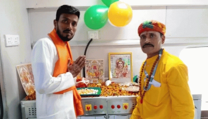 महाशिवरात्रि से एक दिन पहले B5-64 से शिफ्ट हुए भोले बाबा, जानिए नई सीट का पता महाशिवरात्रि से एक दिन पहले B5-64 से शिफ्ट हुए भोले बाबा, जानिए नई सीट का पता