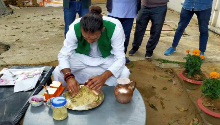 तेजप्रताप यादव की लिट्टी-चोखा पॉलिटिक्स, कहा- पीएम आएंगे बिहार तो उन्हें... तेजप्रताप यादव की लिट्टी-चोखा पॉलिटिक्स, कहा- पीएम आएंगे बिहार तो उन्हें...