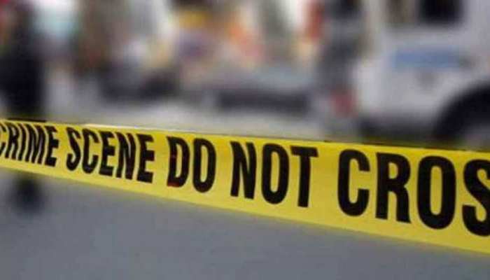 लखनऊ में दिनदहाड़े छात्र की निर्मम हत्या, घात लगाए बदमाशों ने किए चाकू से कई वार लखनऊ में दिनदहाड़े छात्र की निर्मम हत्या, घात लगाए बदमाशों ने किए चाकू से कई वार