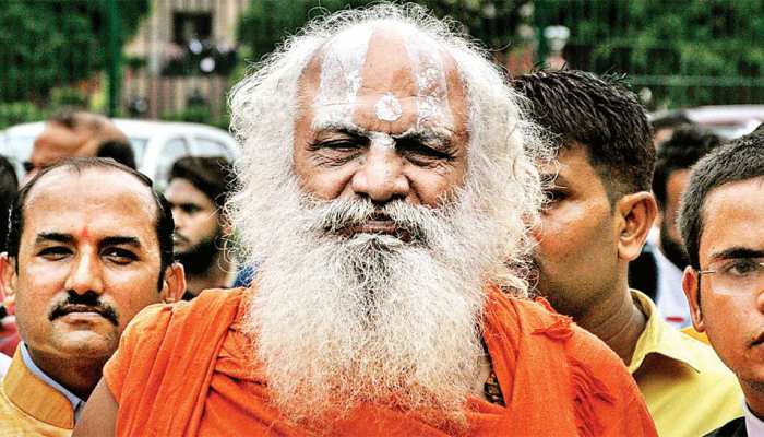 राम मंदिर ट्रस्ट में चंपत राय को शामिल करने पर महंत धर्मदास ने जताई आपत्ति, कही ये बड़ी बात राम मंदिर ट्रस्ट में चंपत राय को शामिल करने पर महंत धर्मदास ने जताई आपत्ति, कही ये बड़ी बात