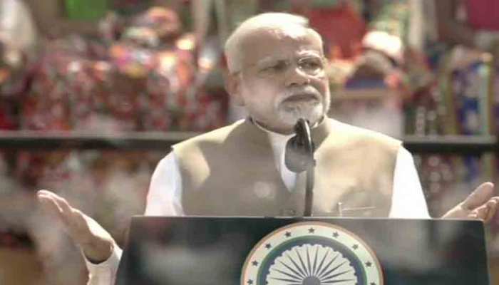 नमस्ते ट्रंप: मोटेरा स्टेडियम में PM मोदी के भाषण की 10 बड़ी बातें नमस्ते ट्रंप: मोटेरा स्टेडियम में PM मोदी के भाषण की 10 बड़ी बातें