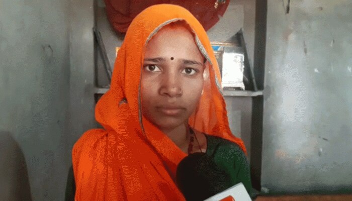 हौंसलों की उड़ान! 8 साल की उम्र में हुई शादी, पति ने ऑटो चलाकर पत्नी को बनाया डॉक्टर हौंसलों की उड़ान! 8 साल की उम्र में हुई शादी, पति ने ऑटो चलाकर पत्नी को बनाया डॉक्टर