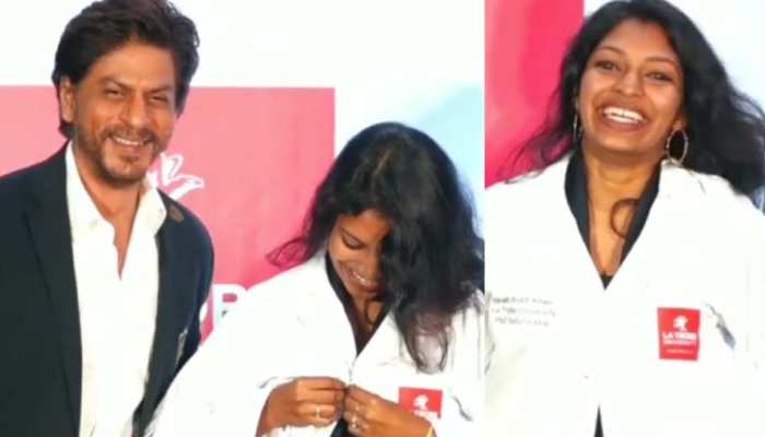 PHD स्कॉलर की उलझी लटें सुलझाई तो Social Media हुआ शाहरुख खान का कायल