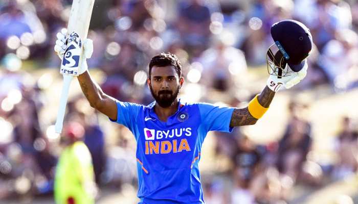 ICC रैंकिंग में इस खिलाड़ी ने कोहली को भी पीछे छोड़ा, हासिल किया ये मुकाम ICC रैंकिंग में इस खिलाड़ी ने कोहली को भी पीछे छोड़ा, हासिल किया ये मुकाम
