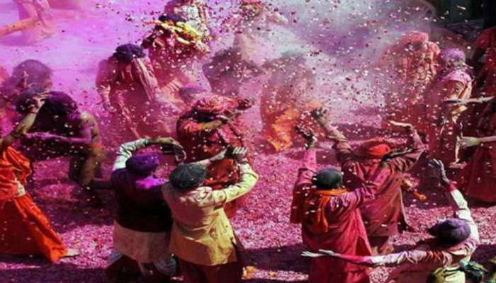 ब्रज में मनाने आ रहे हैं होली तो पढ़िए यह जरूरी खबर, आपको मिलेगी मदद ब्रज में मनाने आ रहे हैं होली तो पढ़िए यह जरूरी खबर, आपको मिलेगी मदद