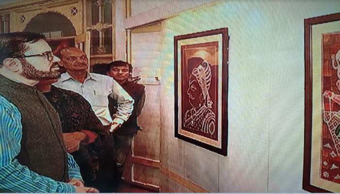 Painting Exhibition In Jharkhand Organised Wher Folk Culture Of Country Dominated झ रख ड 2 द वस य प ट ग प रदर शन क आय जन द शभर क स स क त क व र सत क द ख नज र Hindi News