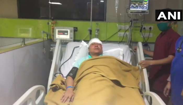 UP: पार्क में टहलने गए गाजियाबाद के ADM पर क्रिकेट बैट से जानलेवा हमला UP: पार्क में टहलने गए गाजियाबाद के ADM पर क्रिकेट बैट से जानलेवा हमला