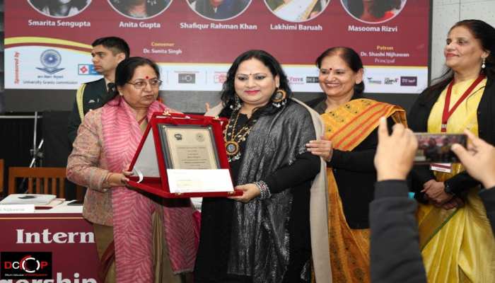 Anita Is Giving Free Artisan Training To Women In Bihar ब ह र मह ल ओ क ल ए म स ल बन अन त म फ त म द रह क र ग र क प रश क षण Hindi News ब ह र एव झ रख ड