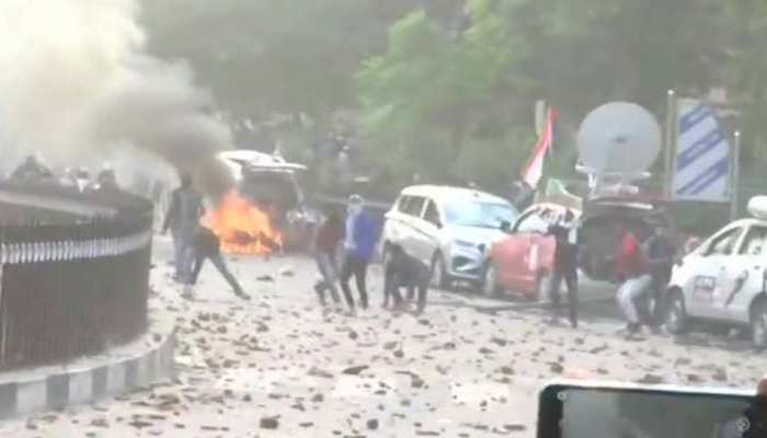 CAA हिंसा: लखनऊ में संपत्ति को नुकसान पहुंचाने वाले 53 उपद्रवियों के पोस्टर होंगे चस्पा CAA हिंसा: लखनऊ में संपत्ति को नुकसान पहुंचाने वाले 53 उपद्रवियों के पोस्टर होंगे चस्पा