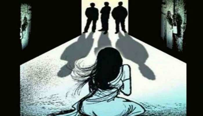 लड़की को किडनैप कर ले गए दिल्ली, घिनौनी वारदात के बाद मेरठ में छोड़ा, दर्ज हुई FIR लड़की को किडनैप कर ले गए दिल्ली, घिनौनी वारदात के बाद मेरठ में छोड़ा, दर्ज हुई FIR