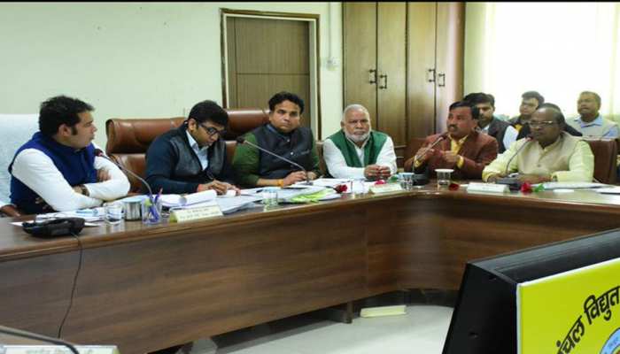 हर घर बिजली सरकार का लक्ष्य, 24 घंटे आपूर्ति के लिए गांवों में लग रहे स्मार्ट मीटर: श्रीकांत शर्मा हर घर बिजली सरकार का लक्ष्य, 24 घंटे आपूर्ति के लिए गांवों में लग रहे स्मार्ट मीटर: श्रीकांत शर्मा