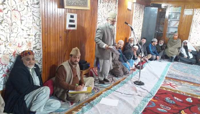इस्लामिक शरिया कोर्ट का फैसला,कश्मीर घाटी में मसाजिद में ही अदा की जाएगी नमाज इस्लामिक शरिया कोर्ट का फैसला,कश्मीर घाटी में मसाजिद में ही अदा की जाएगी नमाज