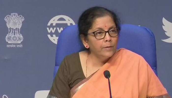 कर्मचारियों के लिए सरकार का बड़ा ऐलान, PF खाते से निकाल सकेंगे 3 महीने की सैलरी