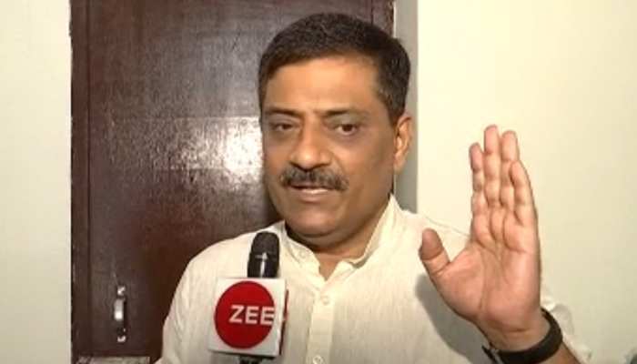 बिहार के बाहर फंसे लोगों की सहायता के लिए नीतीश कुमार सरकार प्रतिबद्ध: संजय झा बिहार के बाहर फंसे लोगों की सहायता के लिए नीतीश कुमार सरकार प्रतिबद्ध: संजय झा