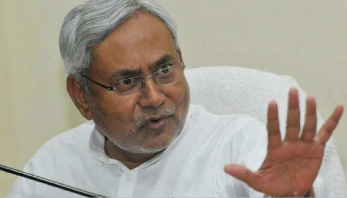नीतीश कुमार ने CM राहत कोष में दिए सवा लाख रुपए, जानिए किस-किस ने कितना किया सहयोग... नीतीश कुमार ने CM राहत कोष में दिए सवा लाख रुपए, जानिए किस-किस ने कितना किया सहयोग...