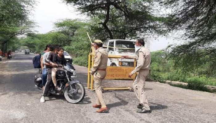 अस्पताल के आइसोलेशन वार्ड से भागा Corona का संदिग्ध मरीज, तलाश में जुटी पुलिस अस्पताल के आइसोलेशन वार्ड से भागा Corona का संदिग्ध मरीज, तलाश में जुटी पुलिस