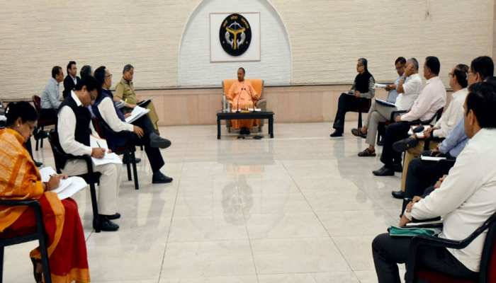 CM योगी ने पड़ोसी राज्यों के मुख्यमंत्रियों से की बात, कहा- लॉकडाउन पीरियड में UP के लोगों को न हो कोई दिक्कत CM योगी ने पड़ोसी राज्यों के मुख्यमंत्रियों से की बात, कहा- लॉकडाउन पीरियड में UP के लोगों को न हो कोई दिक्कत