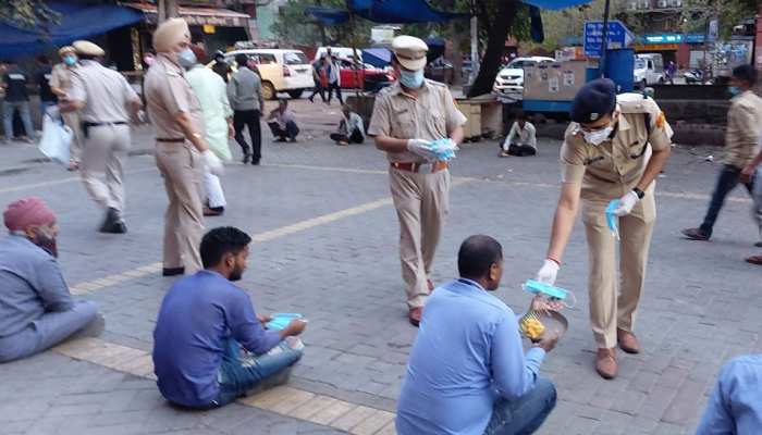 COVID-19 के संक्रमण को ऐसे रोकेगी दिल्ली पुलिस, कर रही है ये जरूरी काम COVID-19 के संक्रमण को ऐसे रोकेगी दिल्ली पुलिस, कर रही है ये जरूरी काम