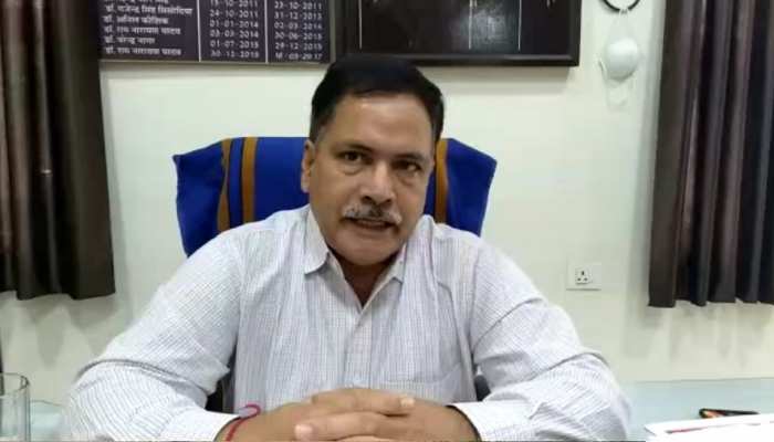कोटा: स्टाफ की हौसला अफजाई के लिए CMHO उतरे मैदान में, दिया संदेश कोटा: स्टाफ की हौसला अफजाई के लिए CMHO उतरे मैदान में, दिया संदेश