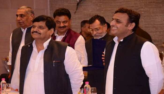 क्या तय है शिवपाल की समाजवादी पार्टी में वापसी? अखिलेश के इस फैसले ने दिया संकेत क्या तय है शिवपाल की समाजवादी पार्टी में वापसी? अखिलेश के इस फैसले ने दिया संकेत