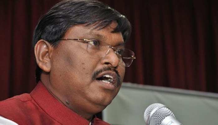 अर्जुन मुंडा ने Corona पीड़ितों के लिए बढ़ाया मदद का हाथ, सांसद निधि से दिए एक करोड़ 